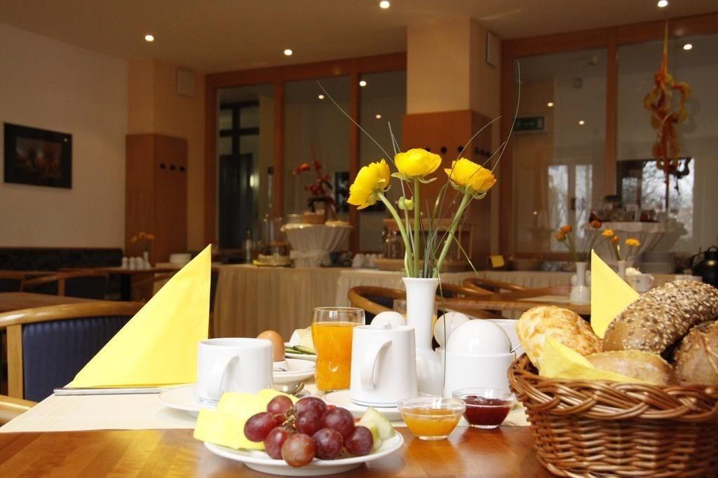 PRIMA Hotel Havelland Groß Kreutz Esterno foto