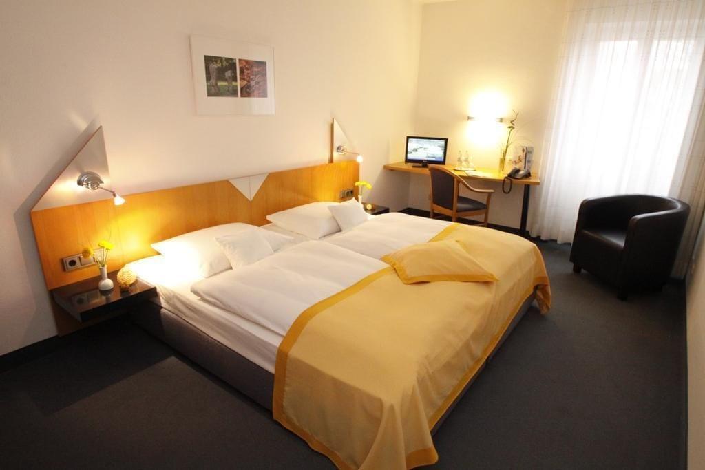 PRIMA Hotel Havelland Groß Kreutz Esterno foto