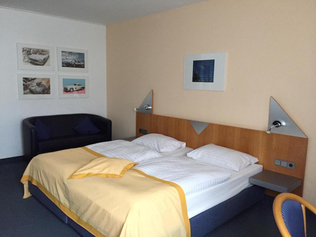 PRIMA Hotel Havelland Groß Kreutz Esterno foto